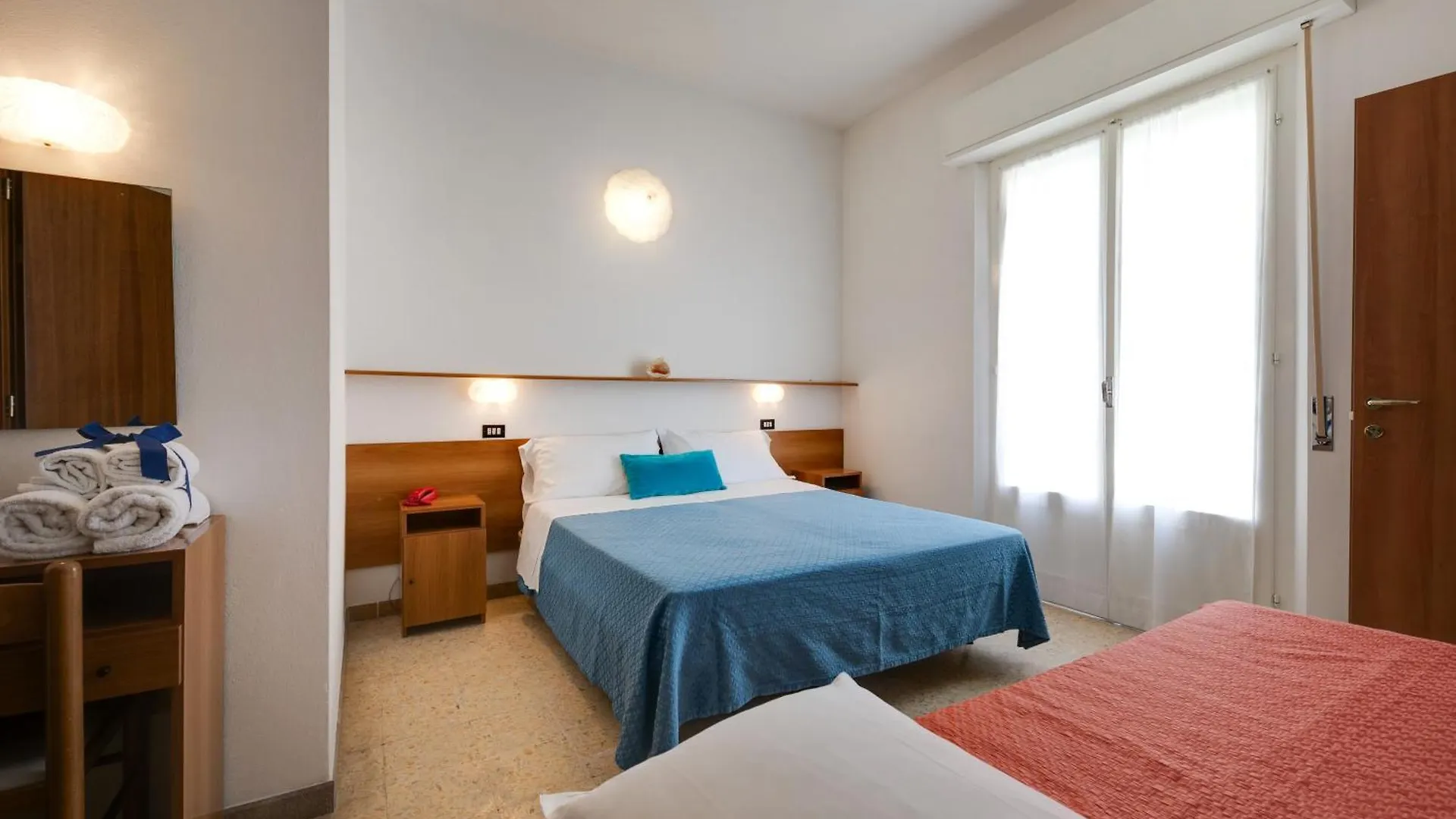 Hotel Numi Rimini 2*,