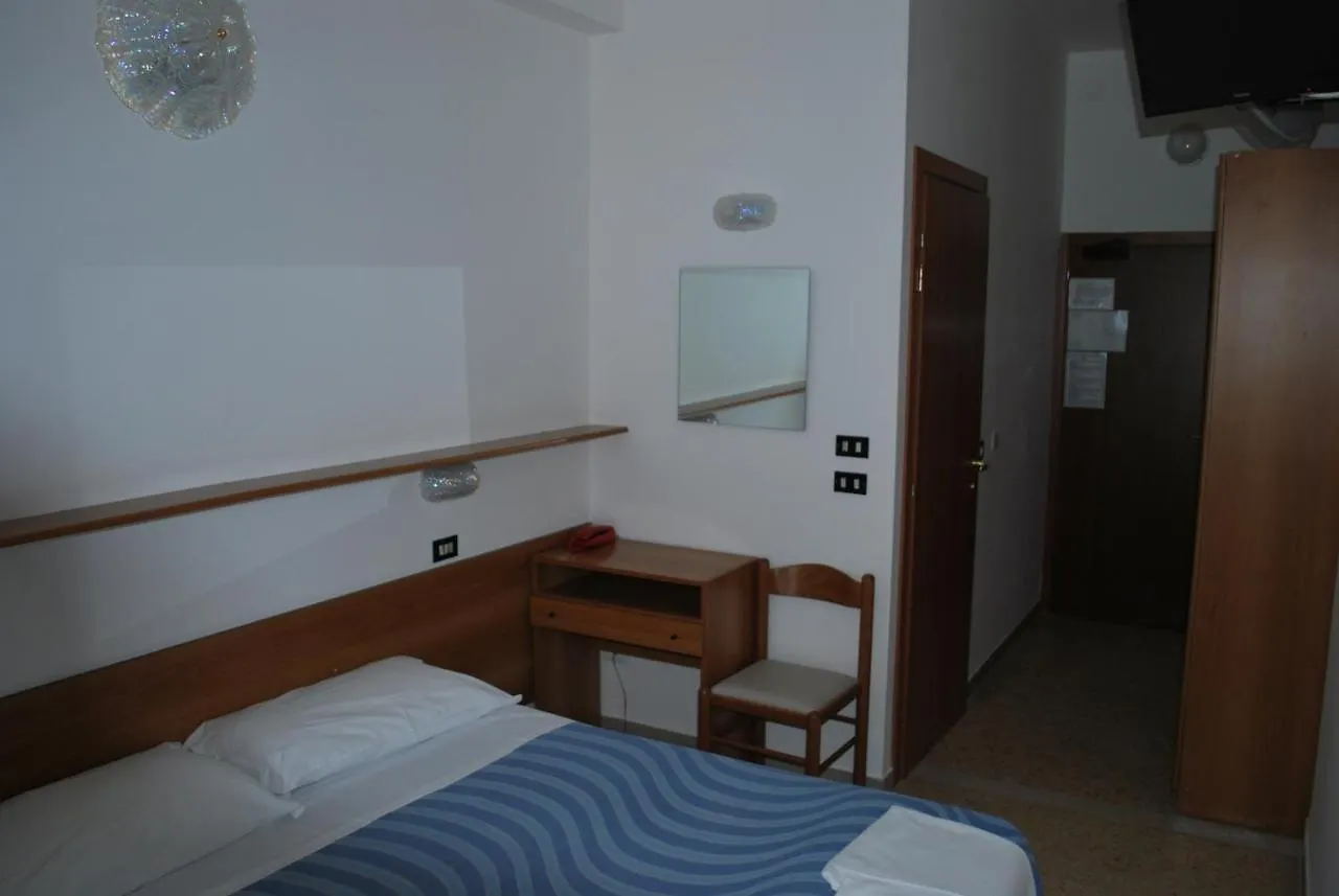**  רימיני Hotel Numi איטליה