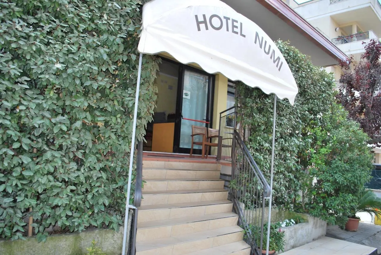 רימיני Hotel Numi 2*,  איטליה